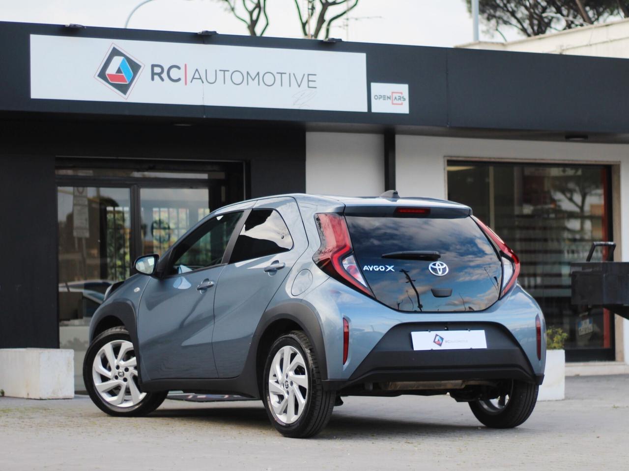 Toyota Aygo X CROSS 1.0 ACTIVE LOOK | GAMMA IN PRONTA CONSEGNA