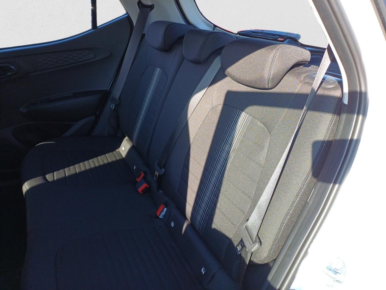 HYUNDAI i10 3ª serie - i10 1.0 MPI AT Connectline