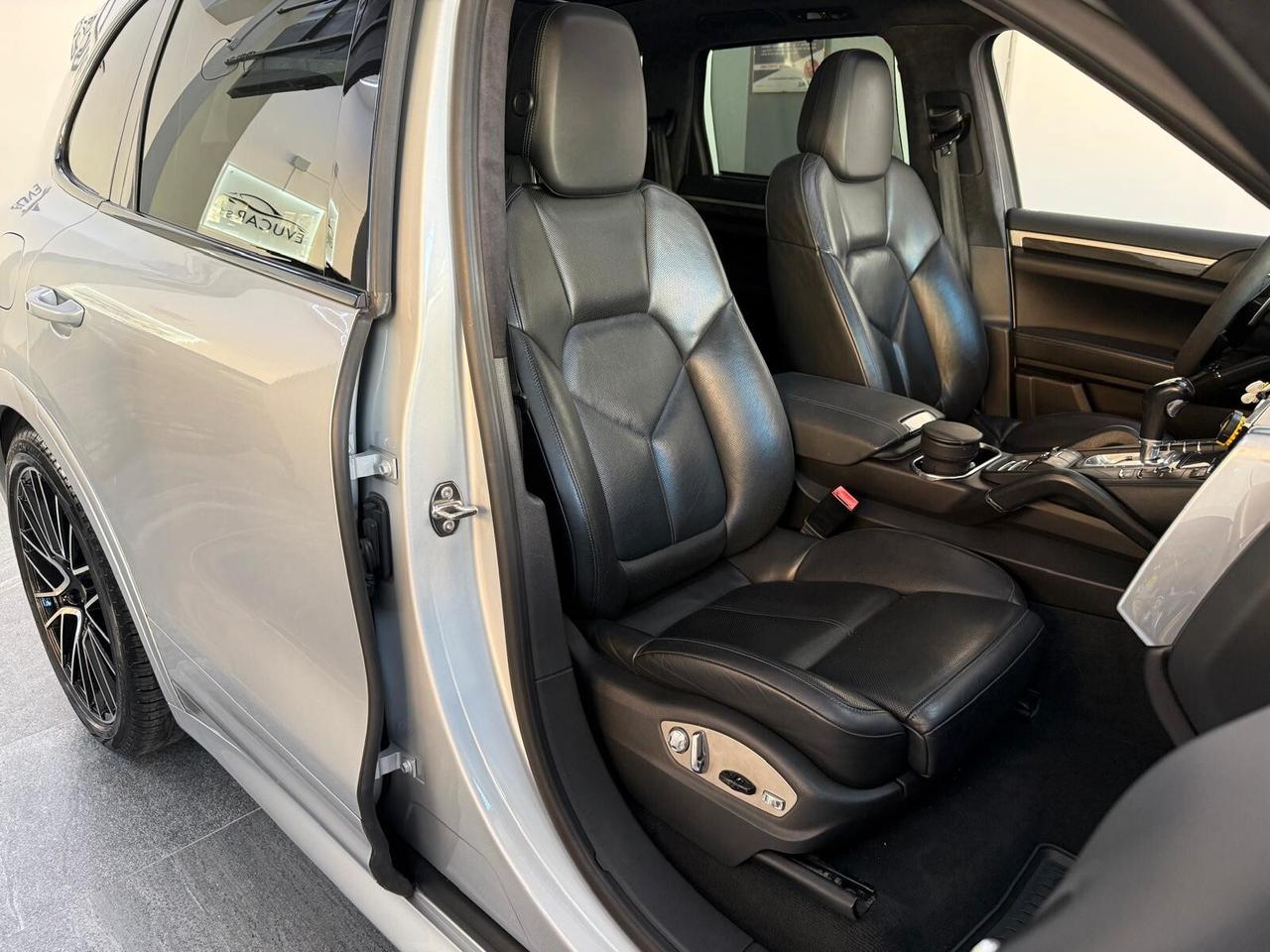 Porsche Cayenne 4.8 GTS