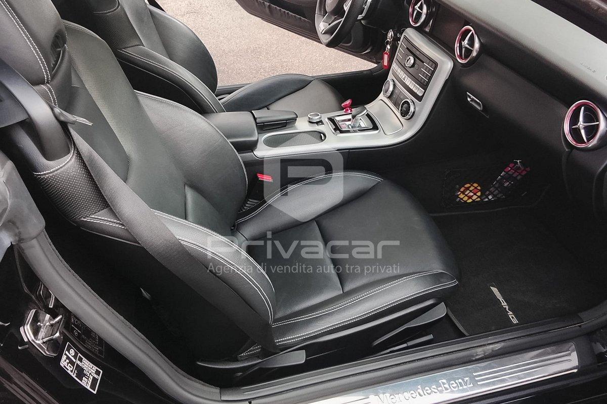 MERCEDES SLC 180 AMG line