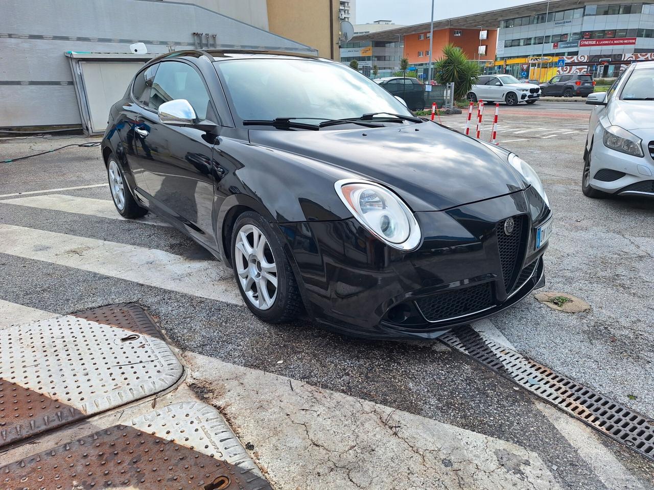 Alfa Romeo MiTo 1.6 JTDm 16V Distinctive MOTORE RIFATTO NAVI BXENON LED SENSORI