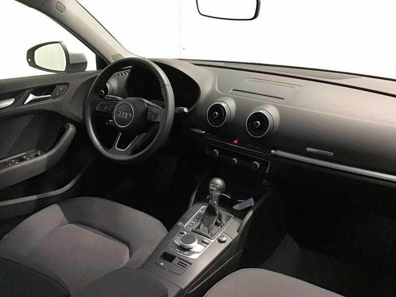 Audi A3 Sportback e-tron SPB Sportback 40 S tronic e-tron Admired