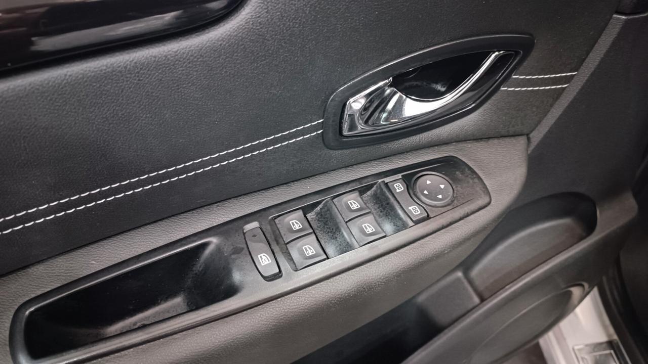 Renault Clio 1.2 75CV GPL 5 porte Costume National