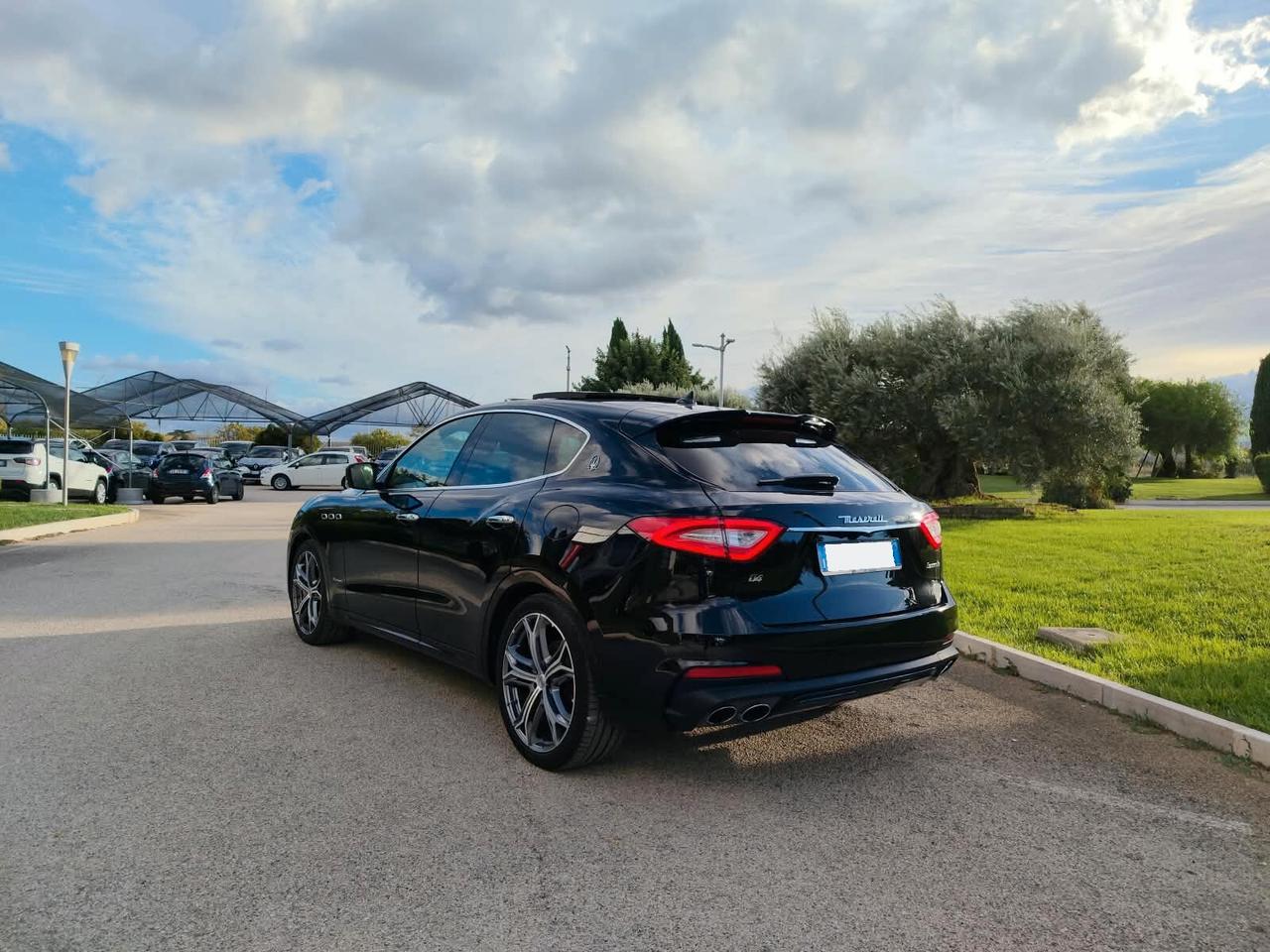Maserati Levante V6 Diesel 275 CV AWD Gransport