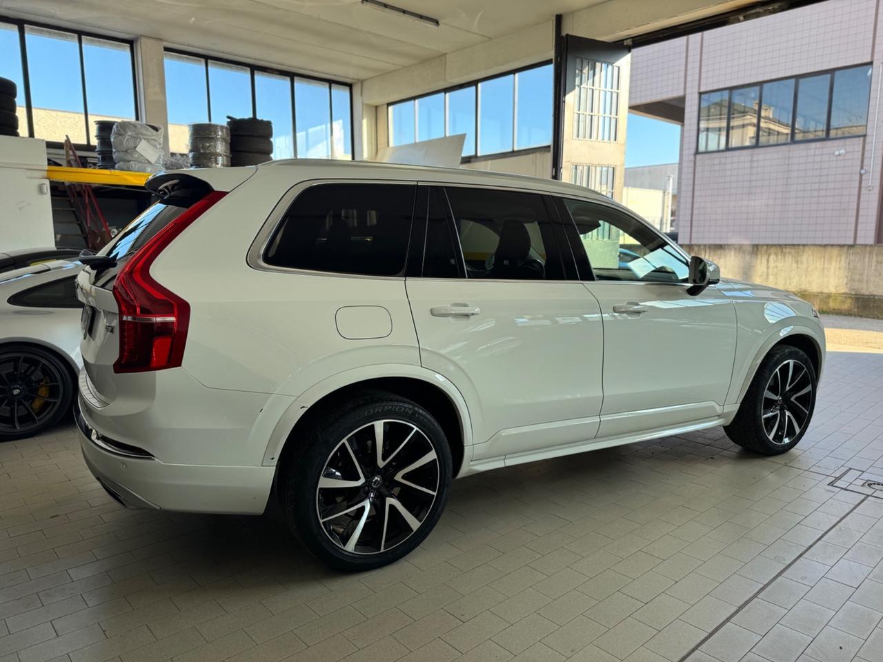 Volvo XC 90 XC90 B5 (d) AWD Geartronic 7 posti Momentum