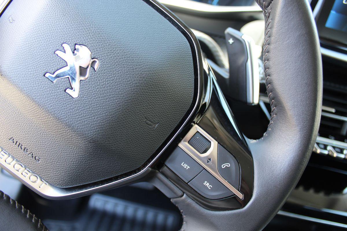 PEUGEOT - 2008 - BlueHDi 130 S&S EAT8 GT Pack