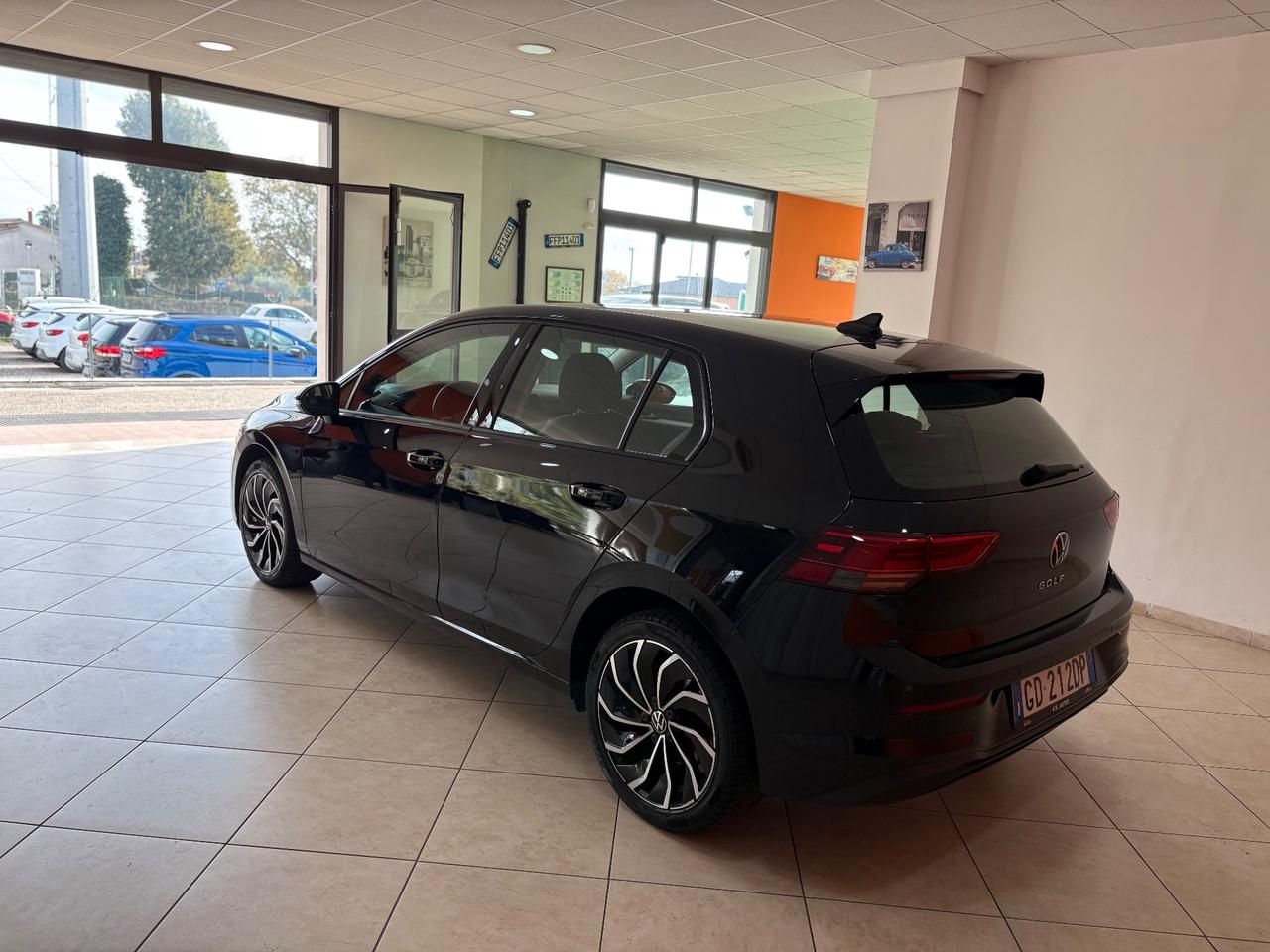 Volkswagen Golf 1.0 110 cv TSI EVO Life permute finanziamenti