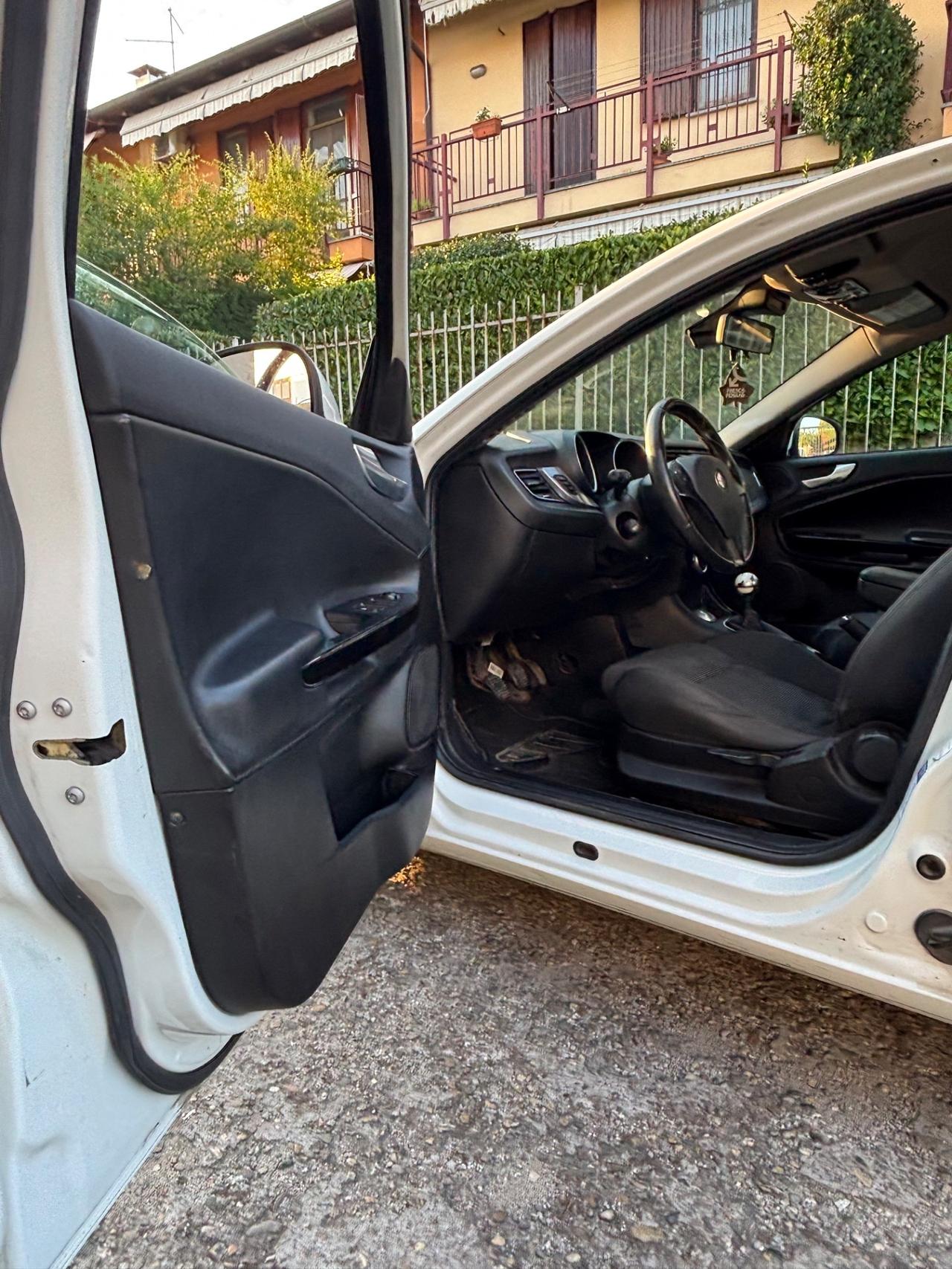Alfa Romeo Giulietta 1.6 JTDm-2 105 CV Distinctive