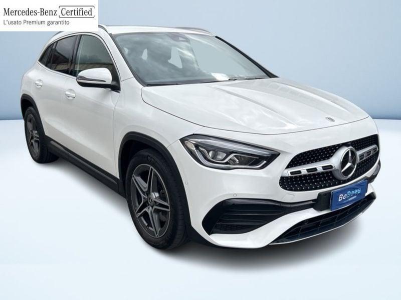 Mercedes-Benz GLA 200 D PREMIUM AUTO