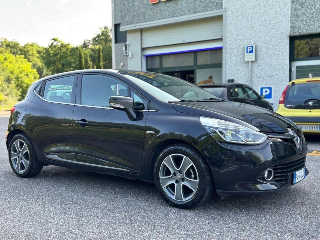 Renault Clio 1.2 75 CV 5 porte Duel