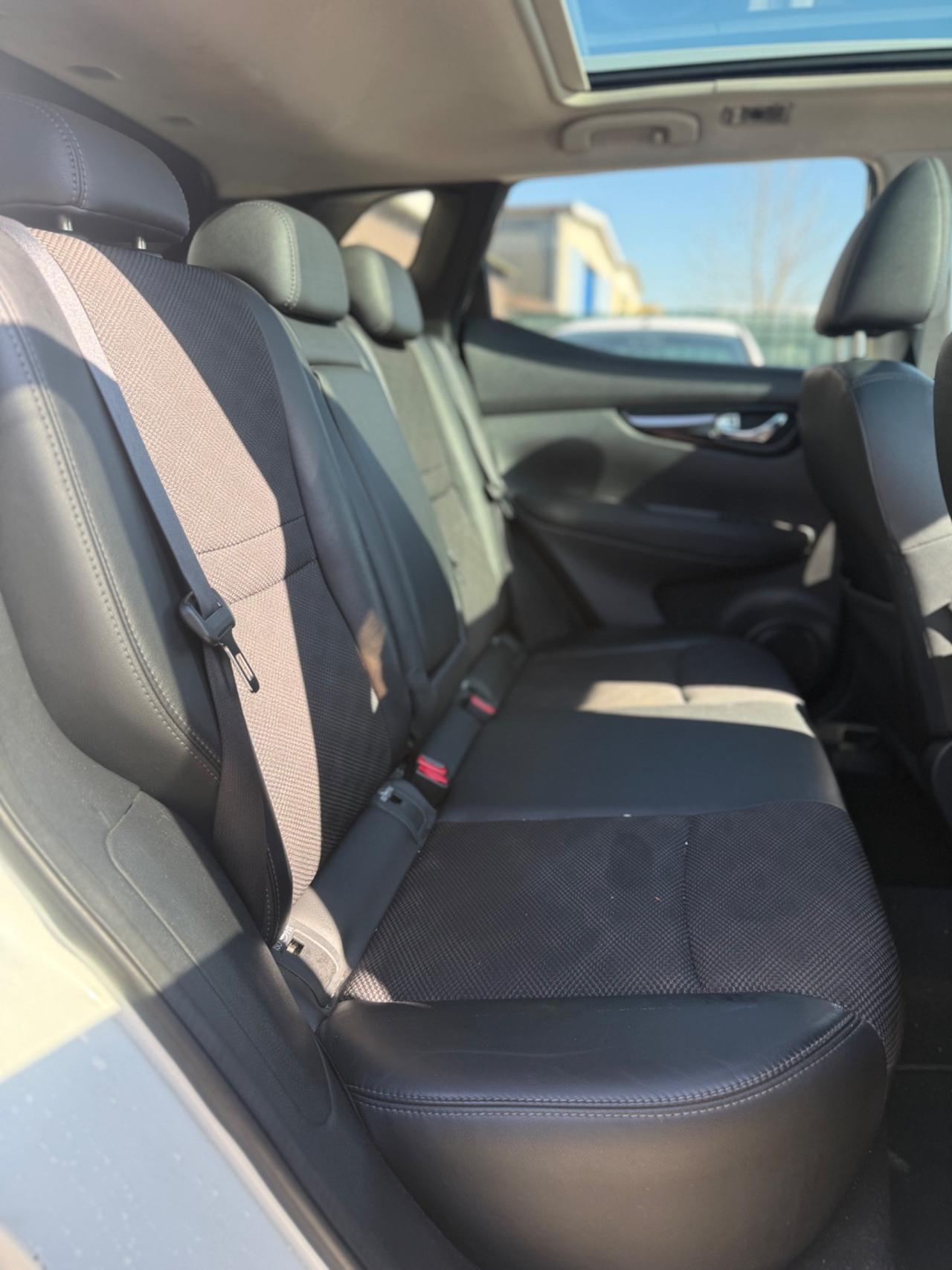 Nissan Qashqai 1.5 dCi DPF Tekna