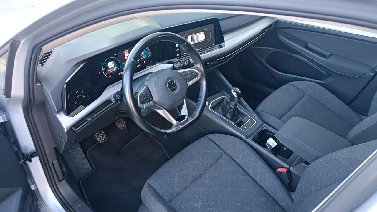 Volkswagen Golf 8 2.0 TDI 115 CV SCR Life