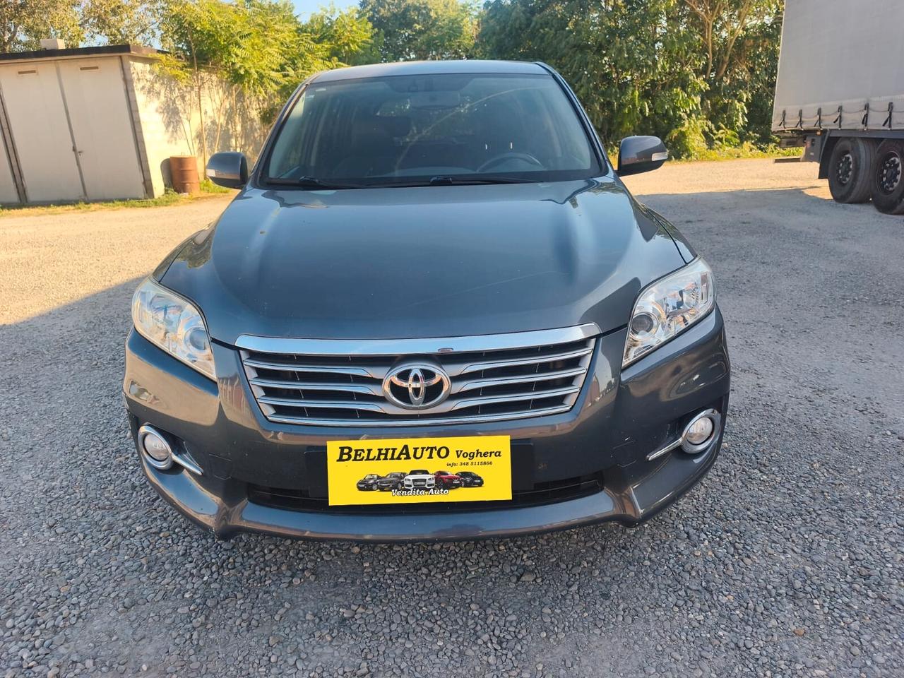Toyota RAV 4 2012---2.2 Diesel
