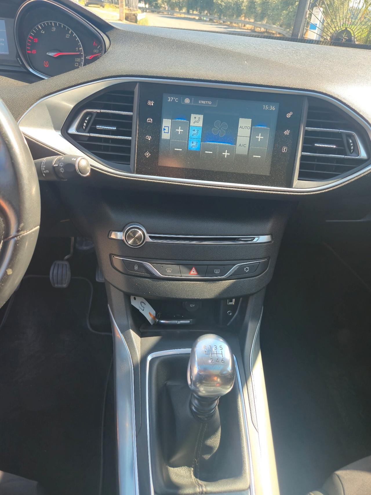 Peugeot 308 BlueHDi 150 S&S Business