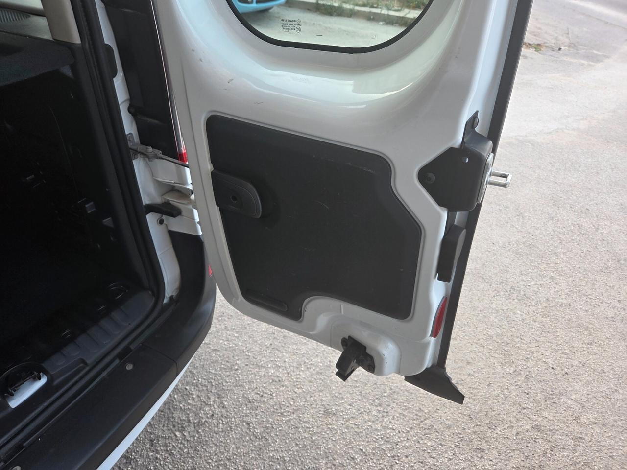 RENAULT KANGOO 1.5 DCI 95 CV ANNO 2021 5 POSTI N1 KM CERTIFICATI