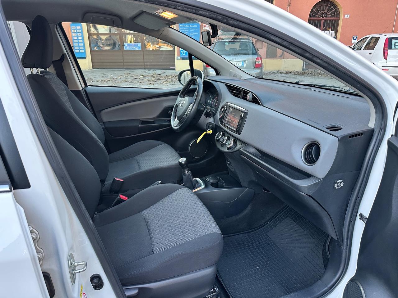 Toyota Yaris 1.0 5 porte Lounge solo 120mila km