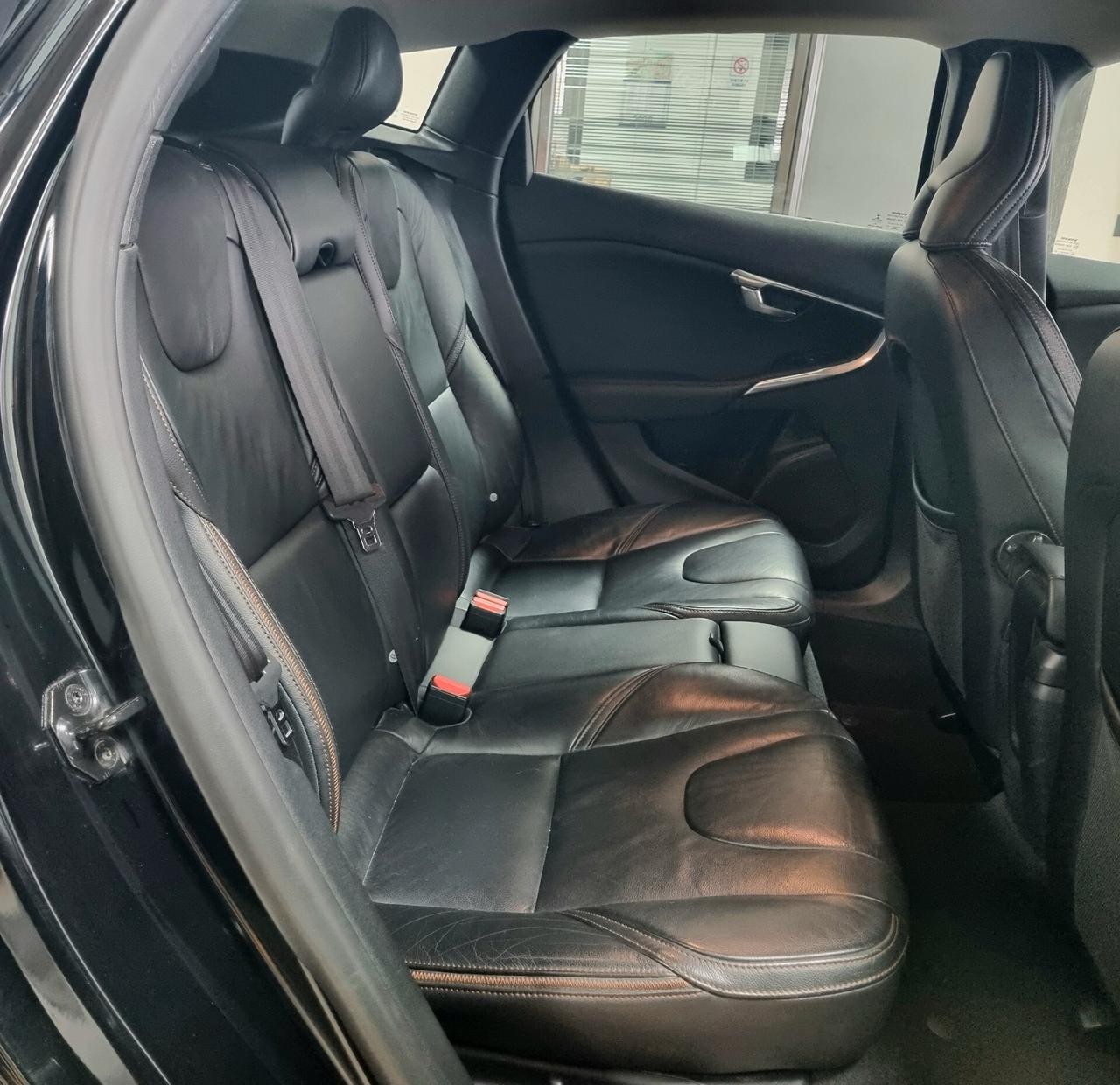 VOLVO V40 2.0 D3 150CV Geartronic SUMMUM