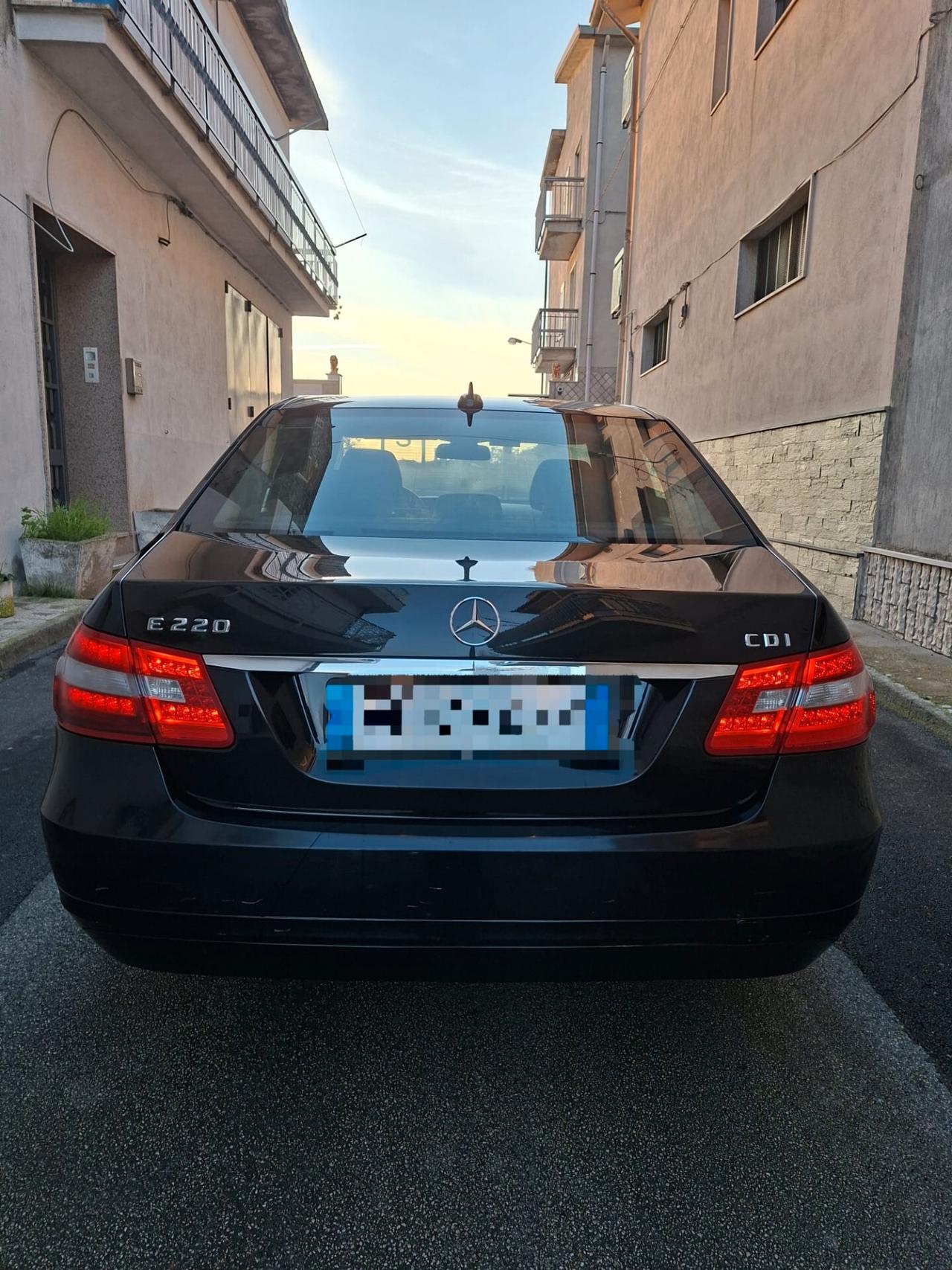 Mercedes-benz E 220 CDI BlueEFFICIENCY Executive