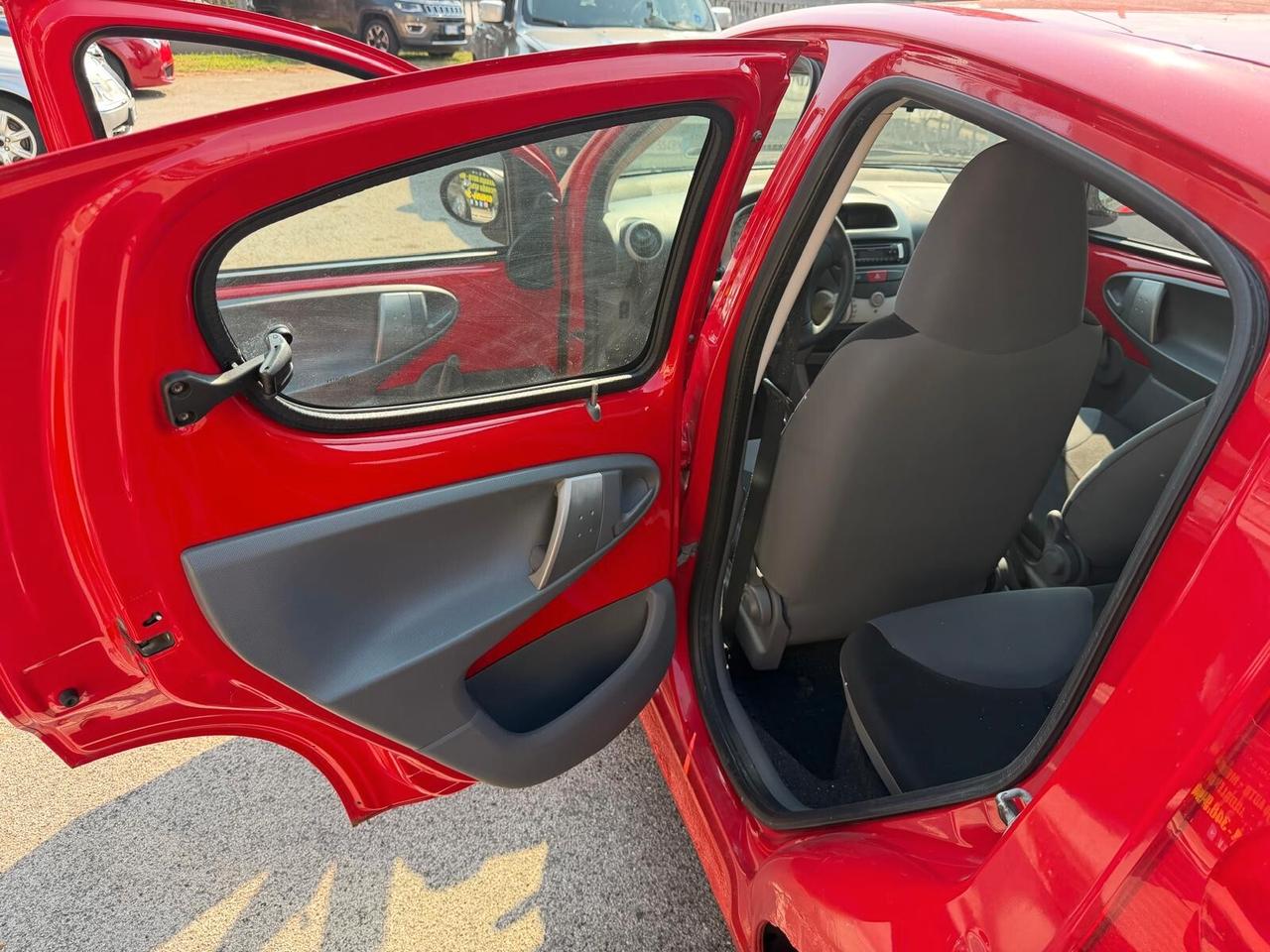Peugeot 107 1.0 68CV 5p. Desir