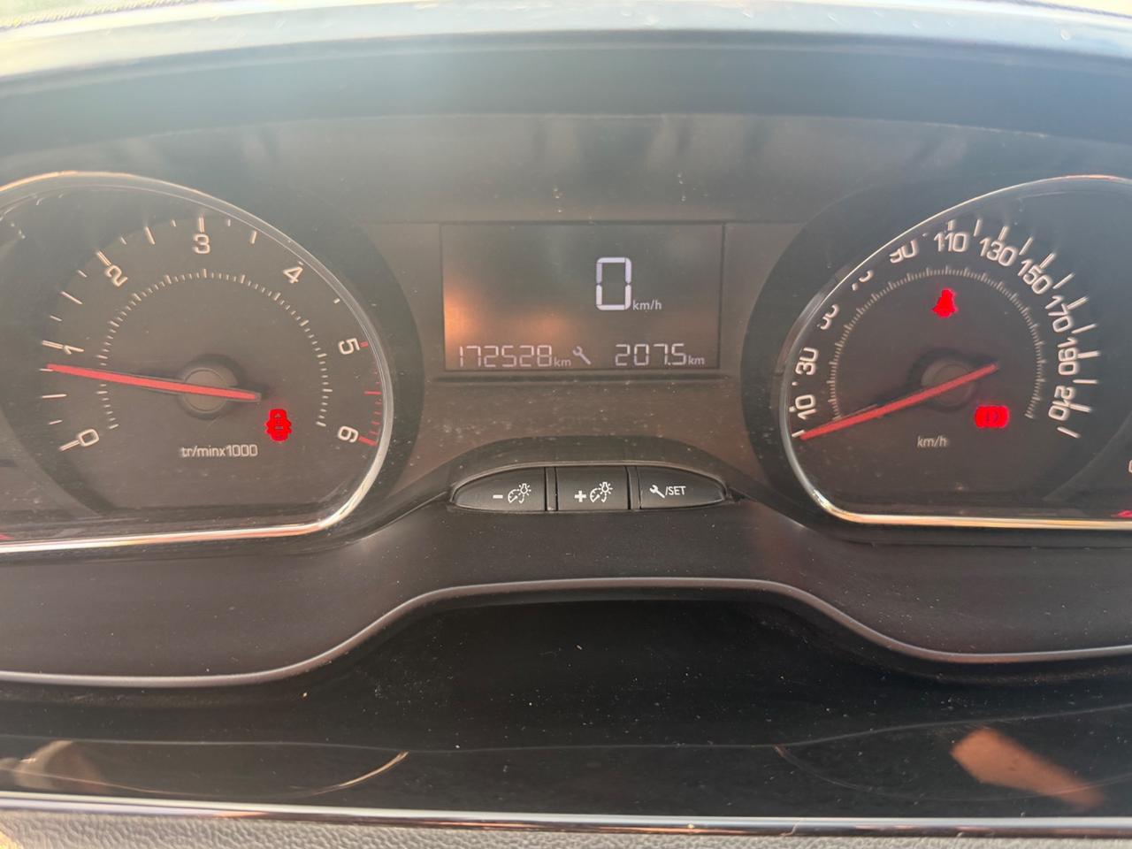 Peugeot 208 1.4 HDi 68 CV 5 porte Access