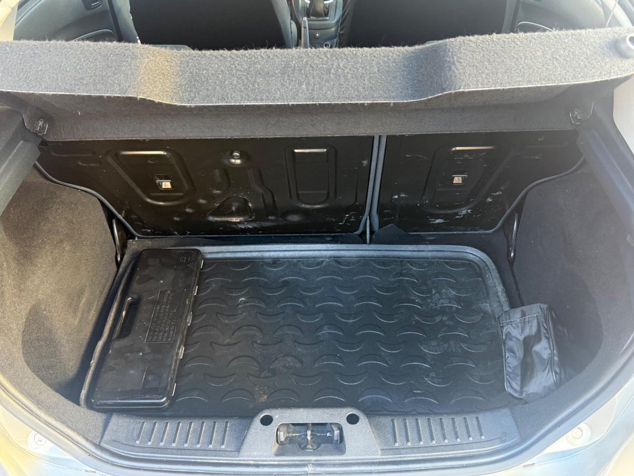 Ford Fiesta 1.4 5 porte Bz.- GPL Titanium