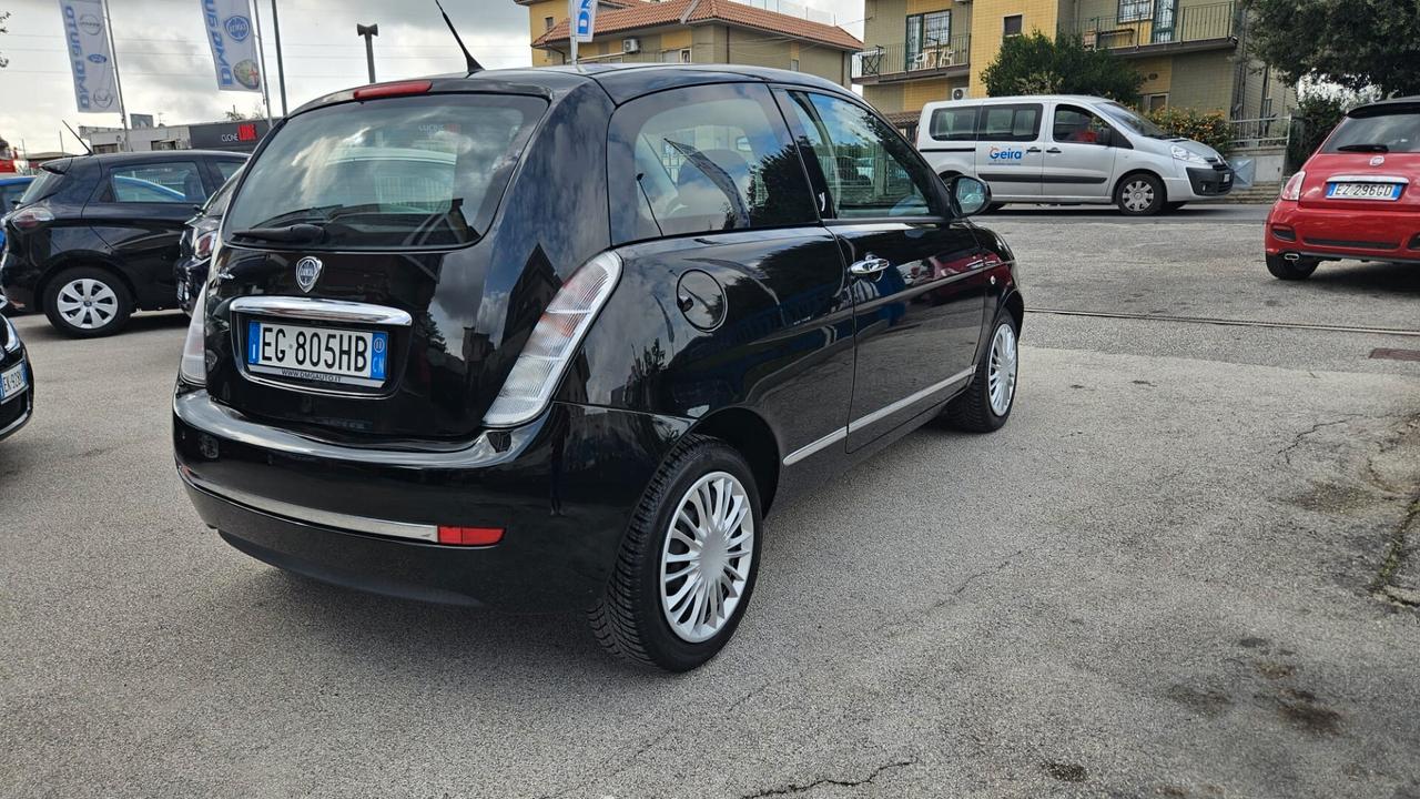 Lancia Ypsilon 1.2 69 CV Diva