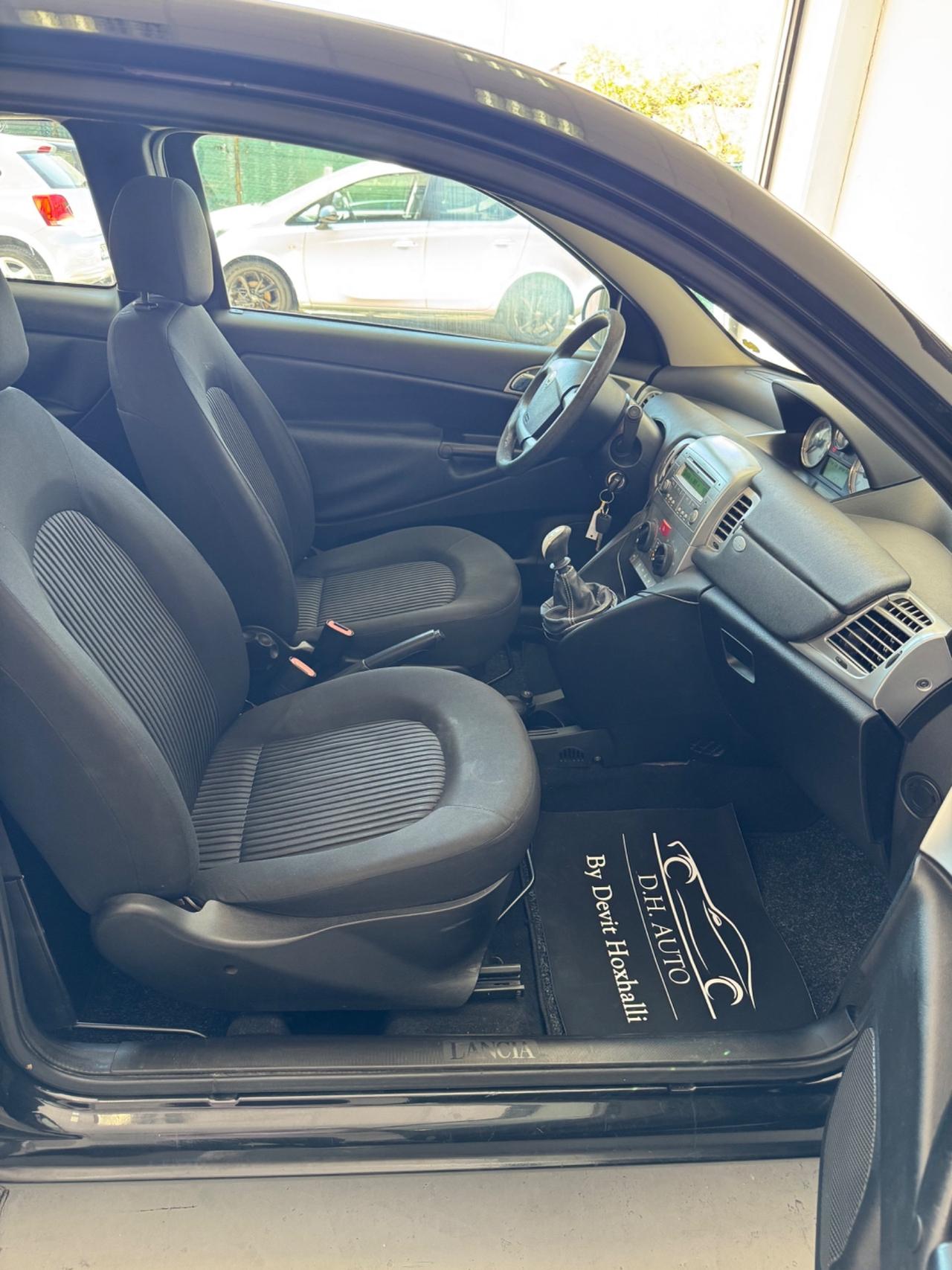 Lancia Ypsilon 1.2 69 CV Platinum