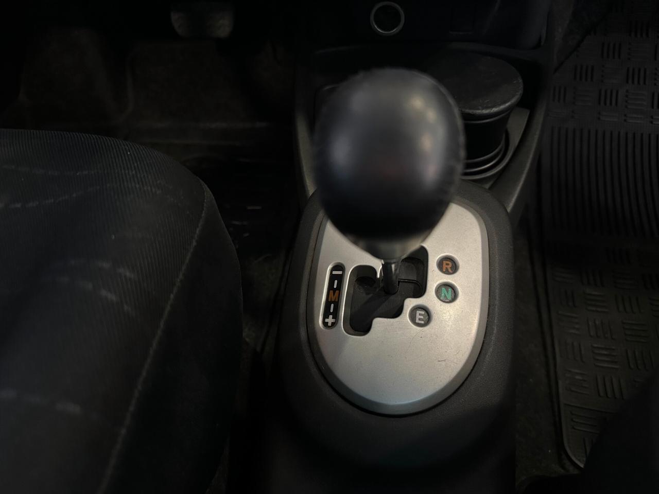 Toyota Yaris 1.4 D-4D 5 porte Sol