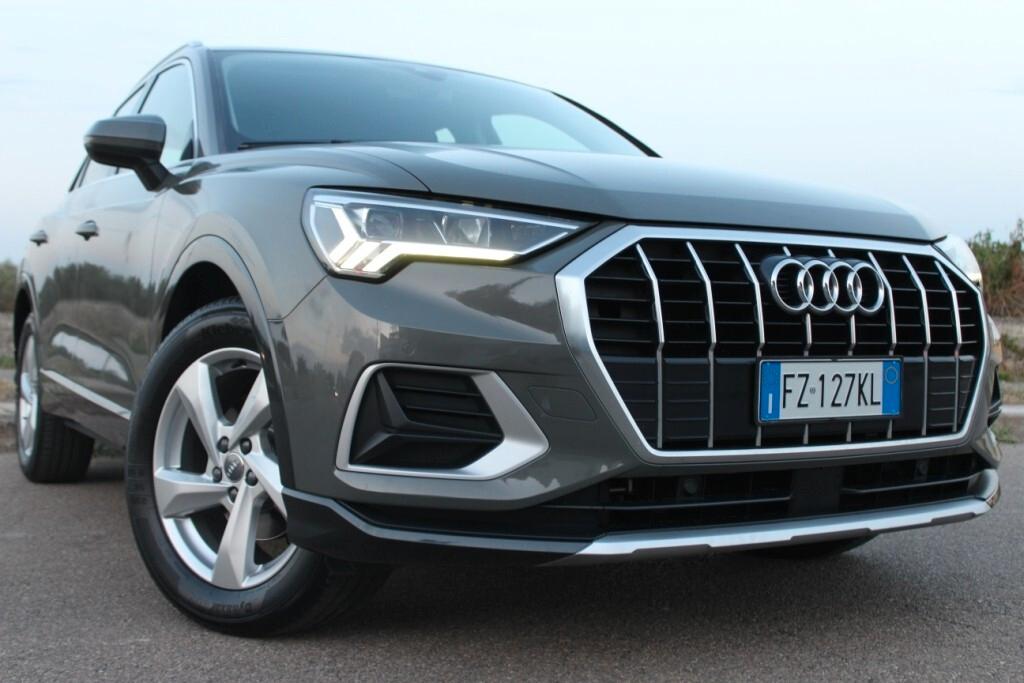 AUDI Q3 2.0 TDI 150 CV s-tronic *Matrix *Luci Ambiente