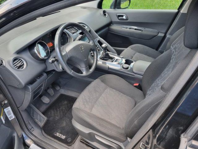 PEUGEOT 3008 1.6 HDi 112CV Tecno