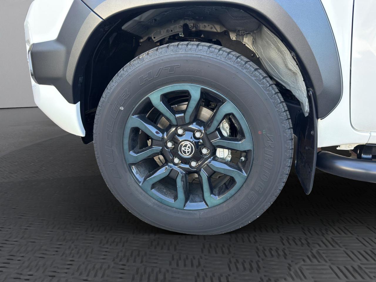 Toyota Hilux 2.8 d-4d 48V double cab Invincible