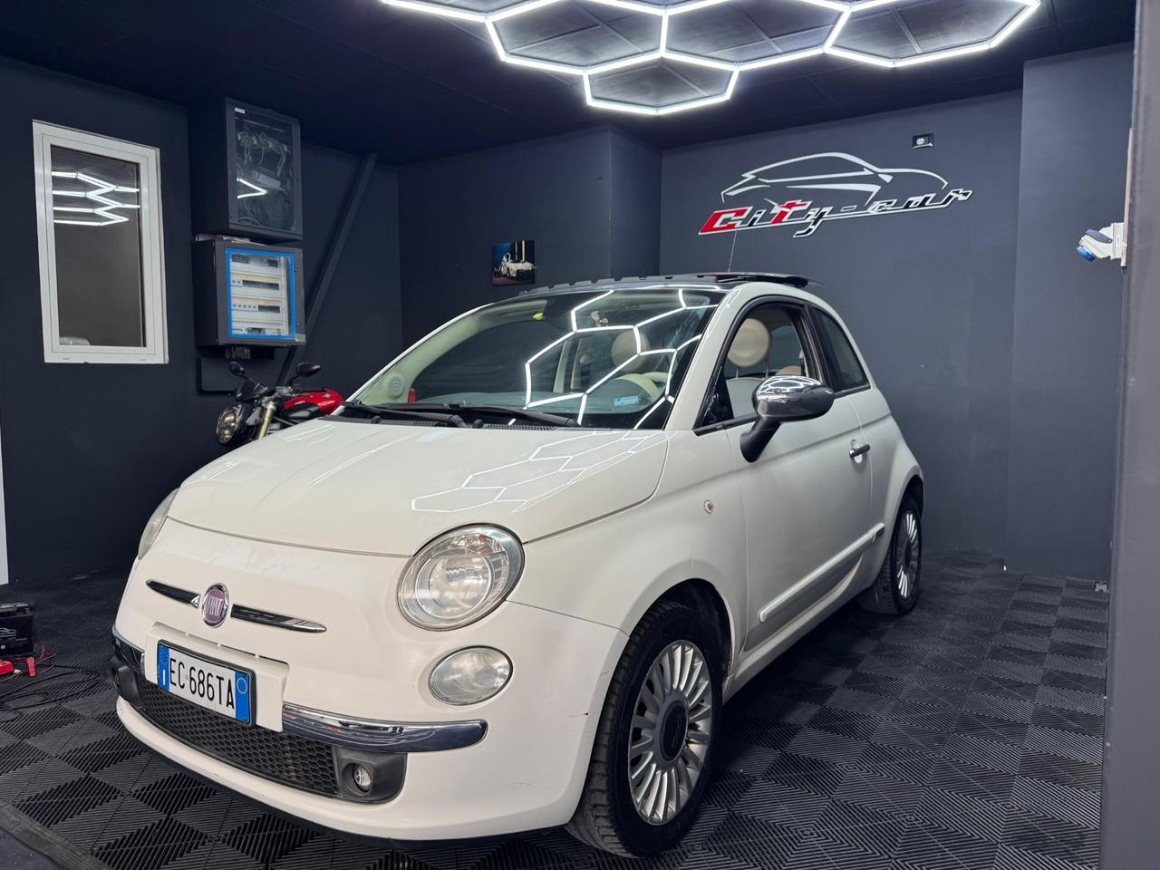 Fiat 500 1.2 Lounge 69 CV - 2010 | Iconica e Adatta a Neopatentati