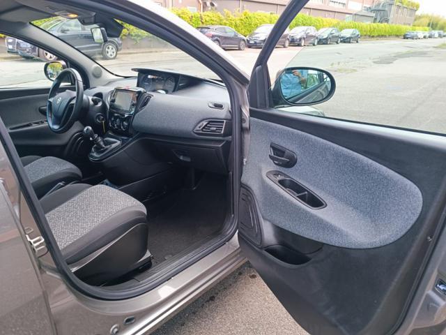 LANCIA Ypsilon 1.0 FireFly 5 porte S&S Hybrid Silver Plus