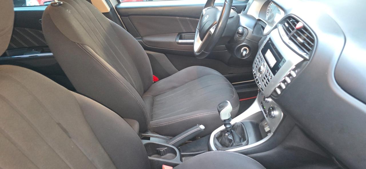 Lancia Delta 1.6 MJT DPF Silver