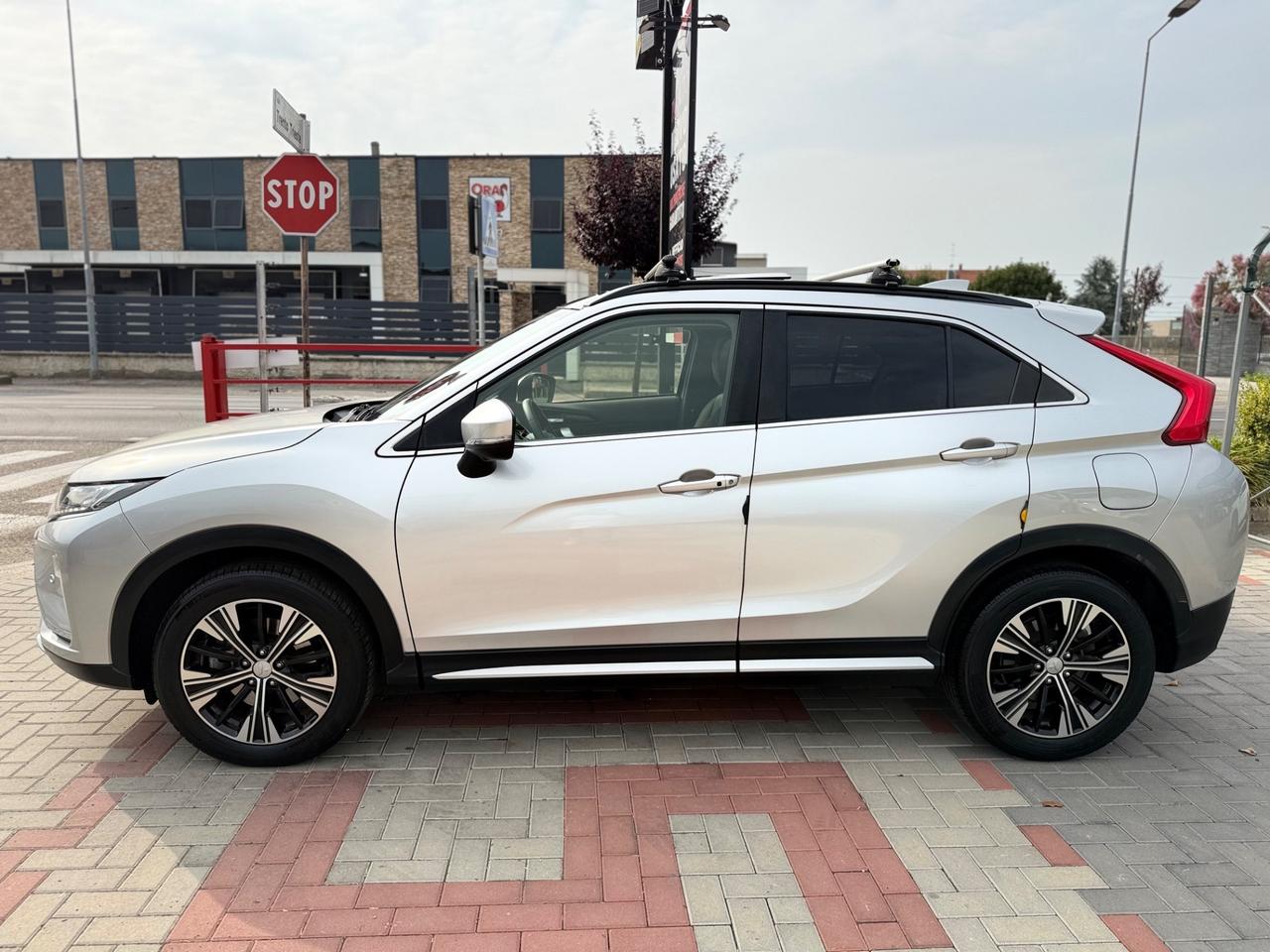 Mitsubishi Eclipse Cross 1.5 turbo 2WD Instyle SDA