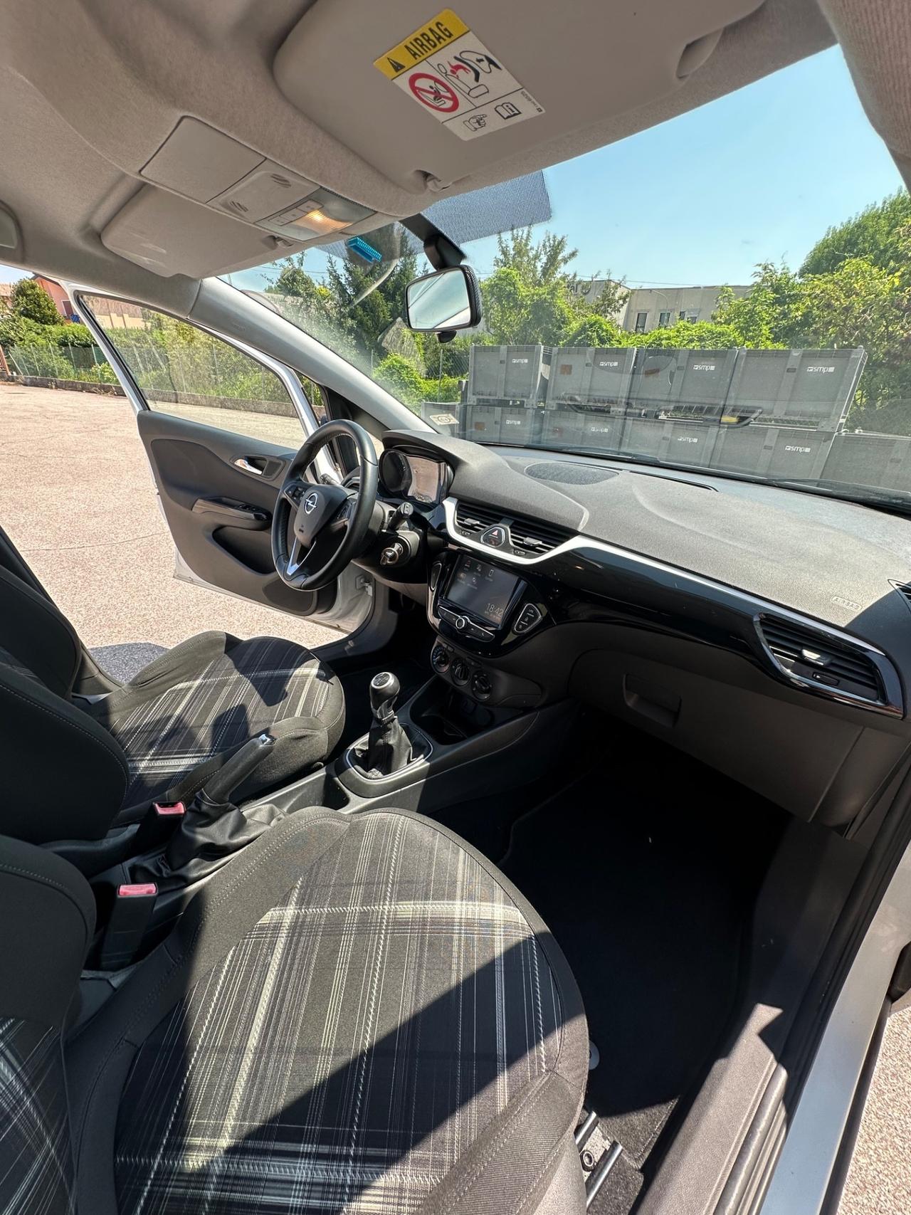Opel Corsa 1.4 90CV GPL Tech 5 porte Neopatentati