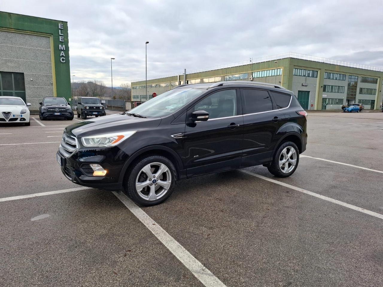 Ford Kuga 2.0 TDCI 150 CV S&S 4WD Powershift Titanium