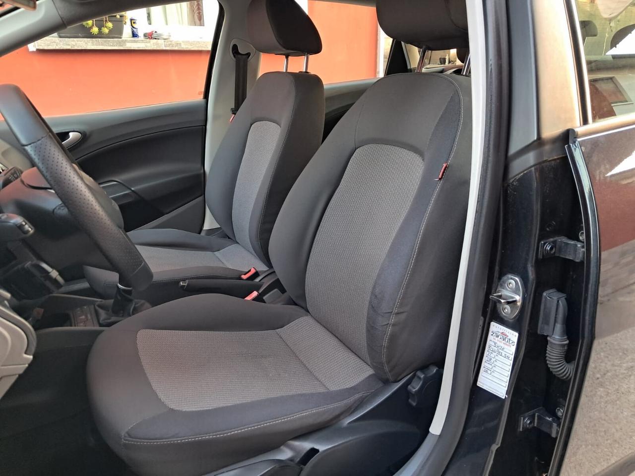Seat Ibiza 1.4 5 porte Style gpl valido neopatentati