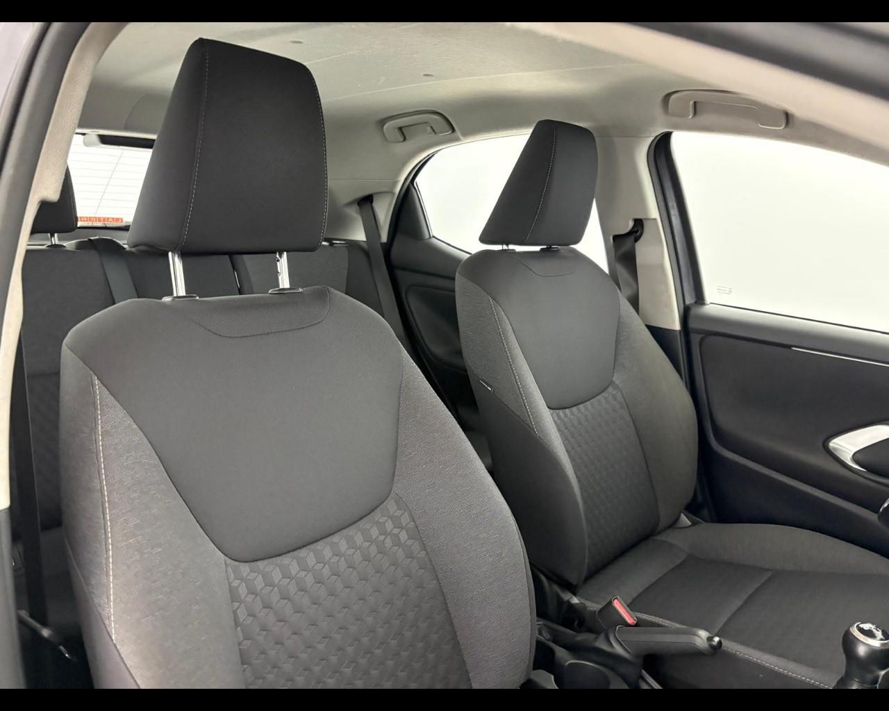 TOYOTA Yaris 1.0 Active