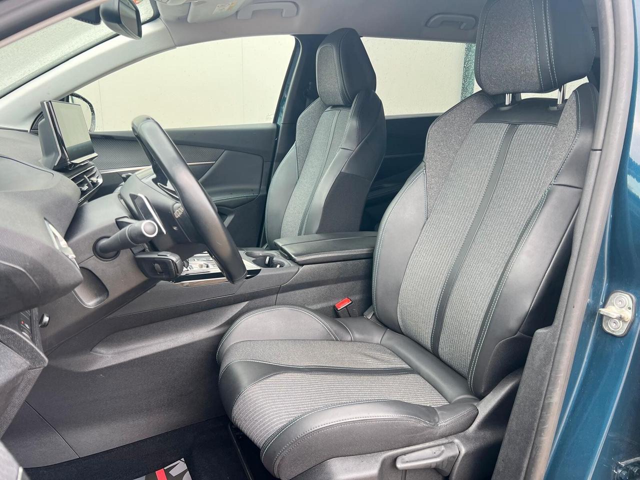 Peugeot 5008 HDi 7 posti 130 EAT8 Allure Pack