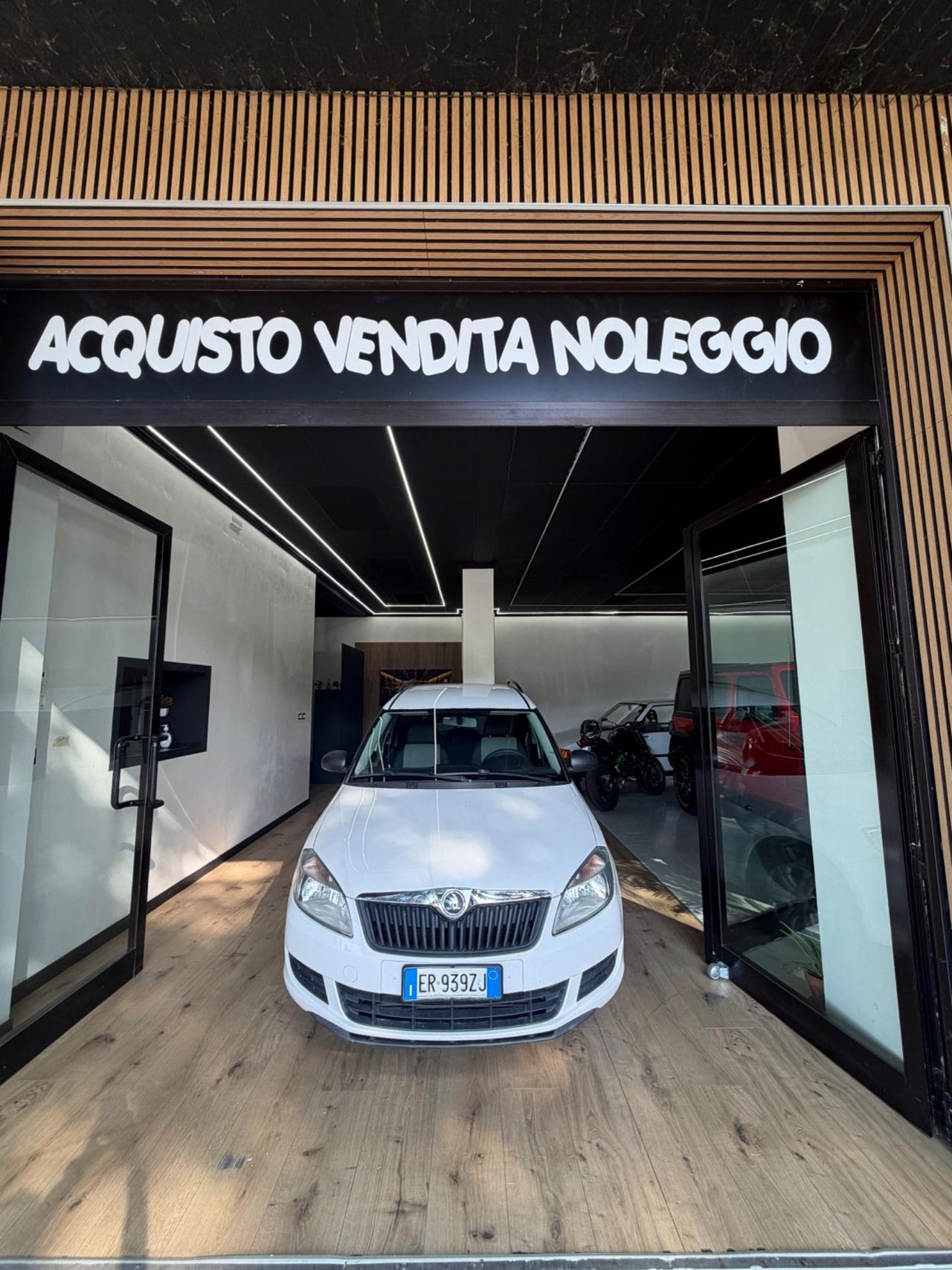 Skoda Roomster 1.6 TDI CR 90CV Noire