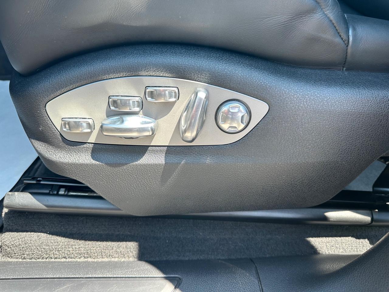 Porsche Macan 2.0 /tetto/pasm/carplay/full