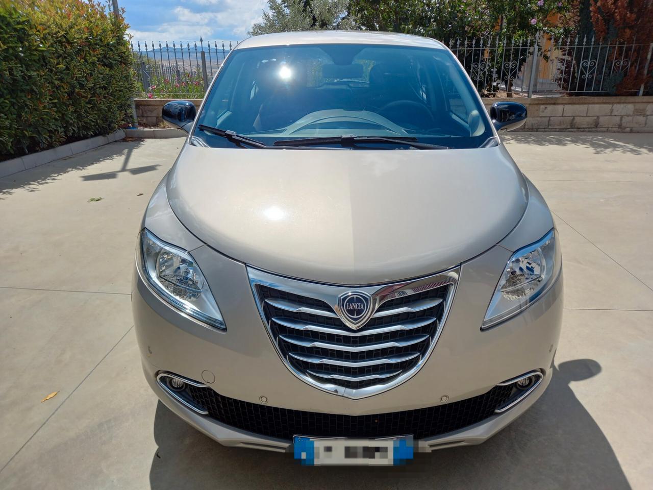 Lancia Ypsilon 1.2 69 CV SOLO 30000 KM !!!
