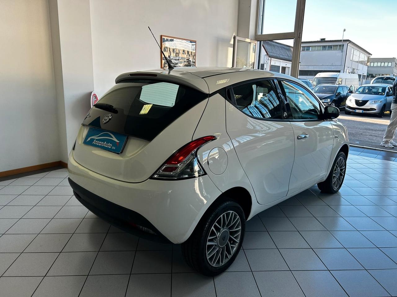 Lancia Y 0.9 TwinAir Metano 2013