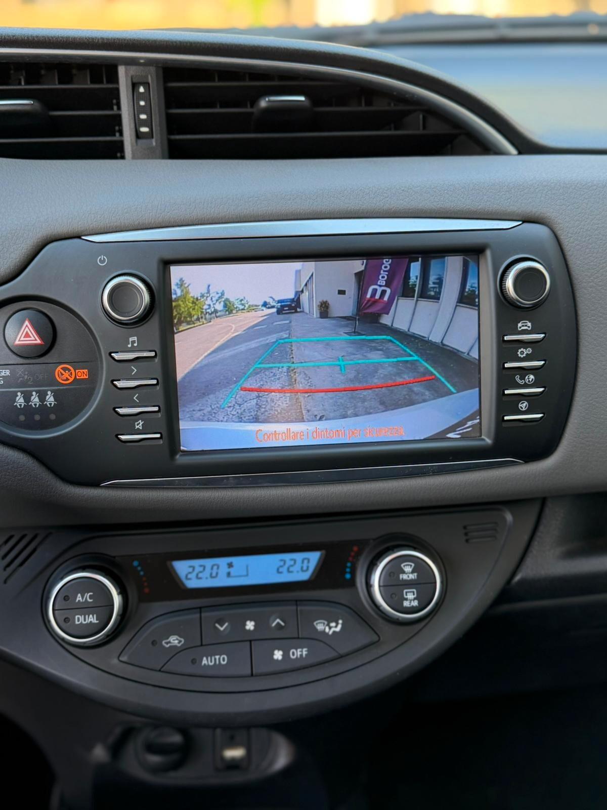 Toyota Yaris 1.5 Hybrid 5 porte Cool
