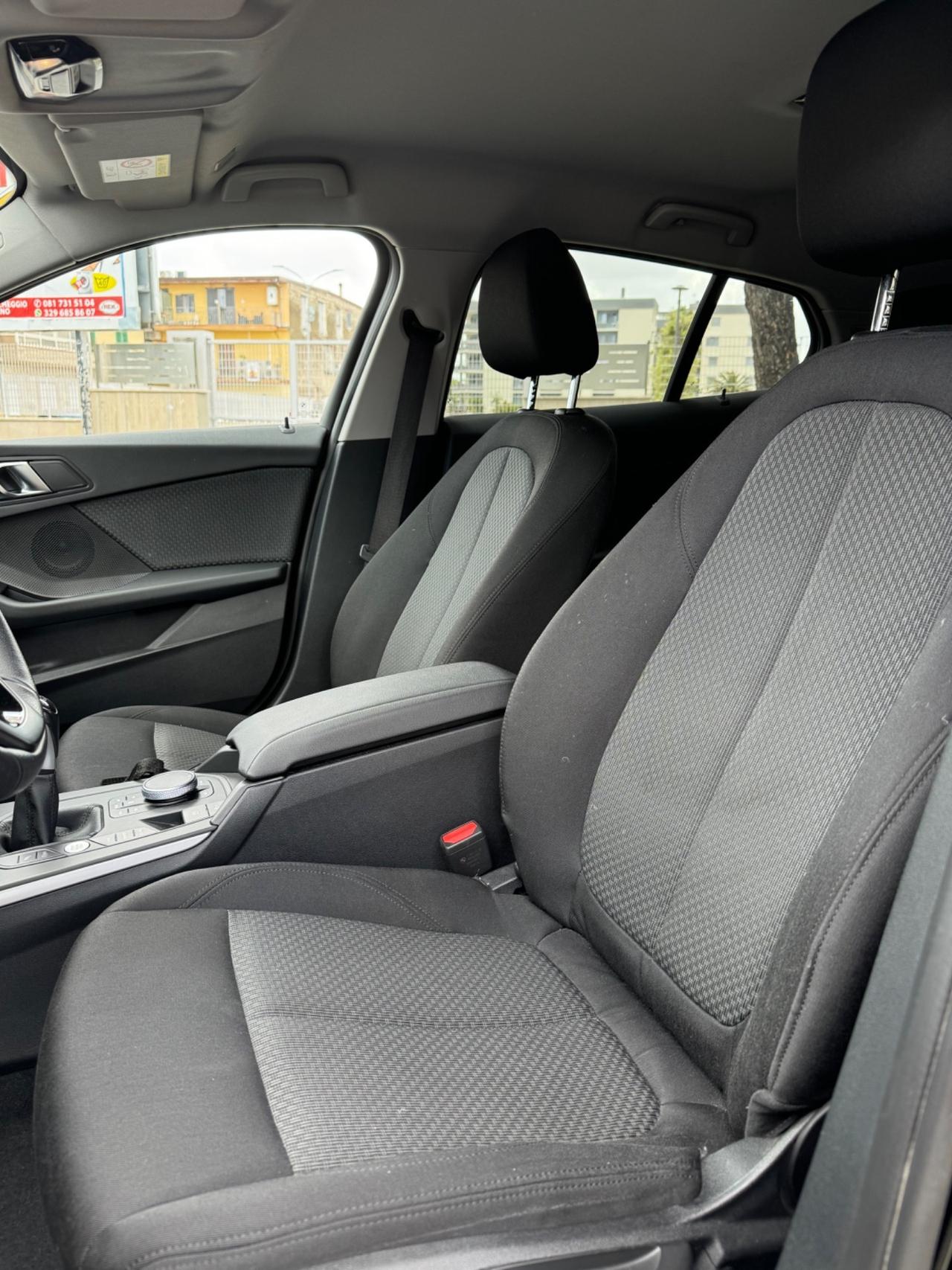 Bmw 116 116d 5p. Advantage