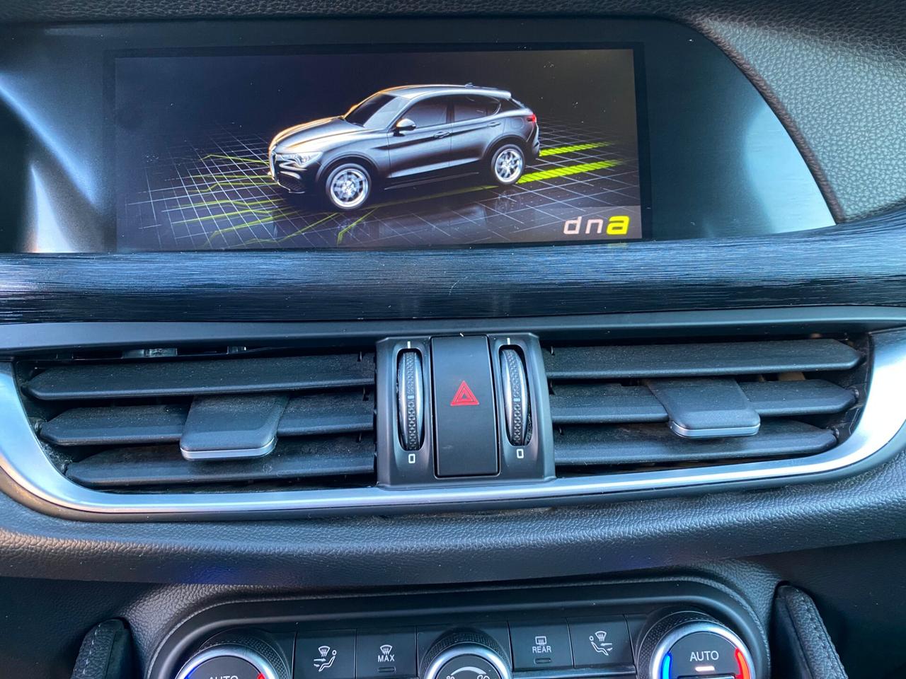 Alfa Romeo Stelvio 2.2 160CV VAN/AUTOCARRO 5 POSTI