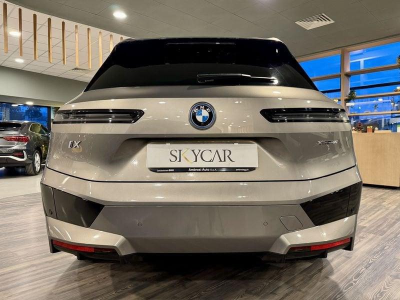BMW iX iX xDrive40 Pacchetto Sportivo