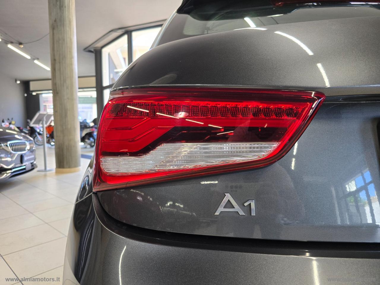 AUDI A1 1.0 TFSI ultra