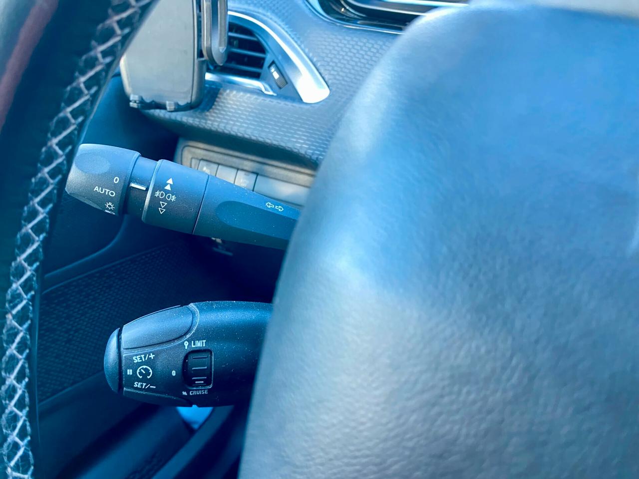 Peugeot 2008 1.5 bluehdi Allure s 102cv